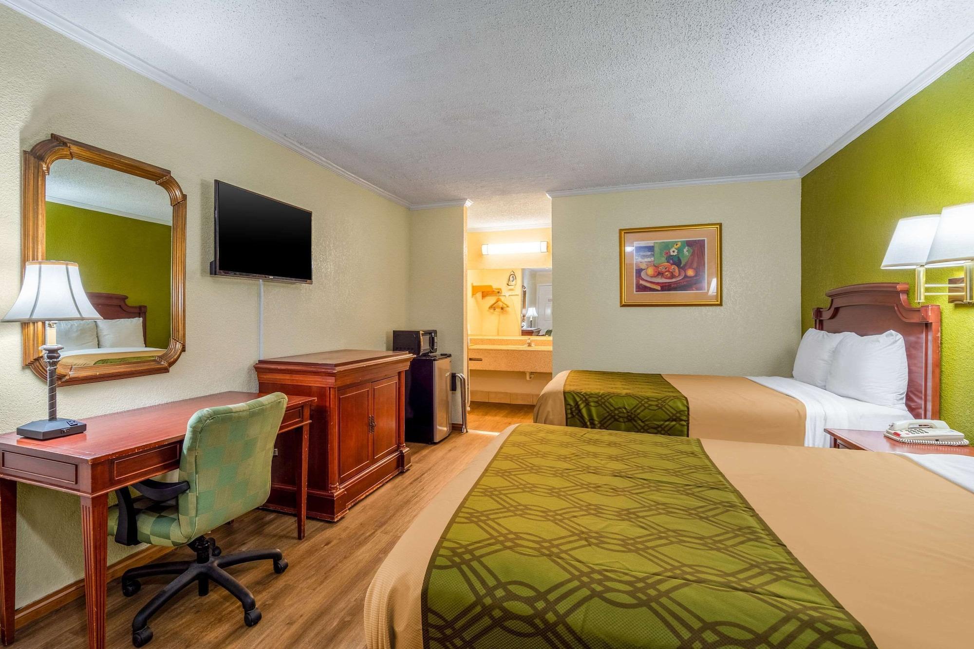 Rodeway Inn & Suites Fort Jackson Columbia Exterior foto