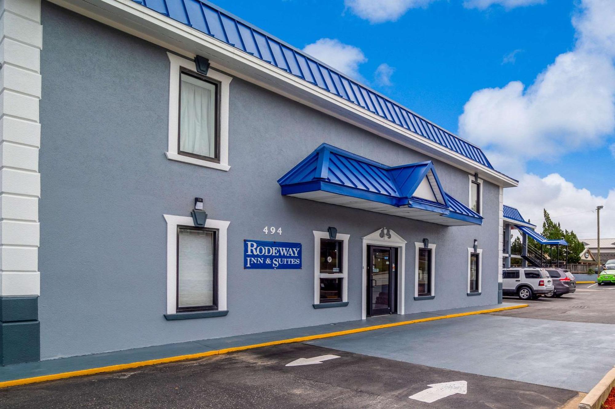 Rodeway Inn & Suites Fort Jackson Columbia Exterior foto
