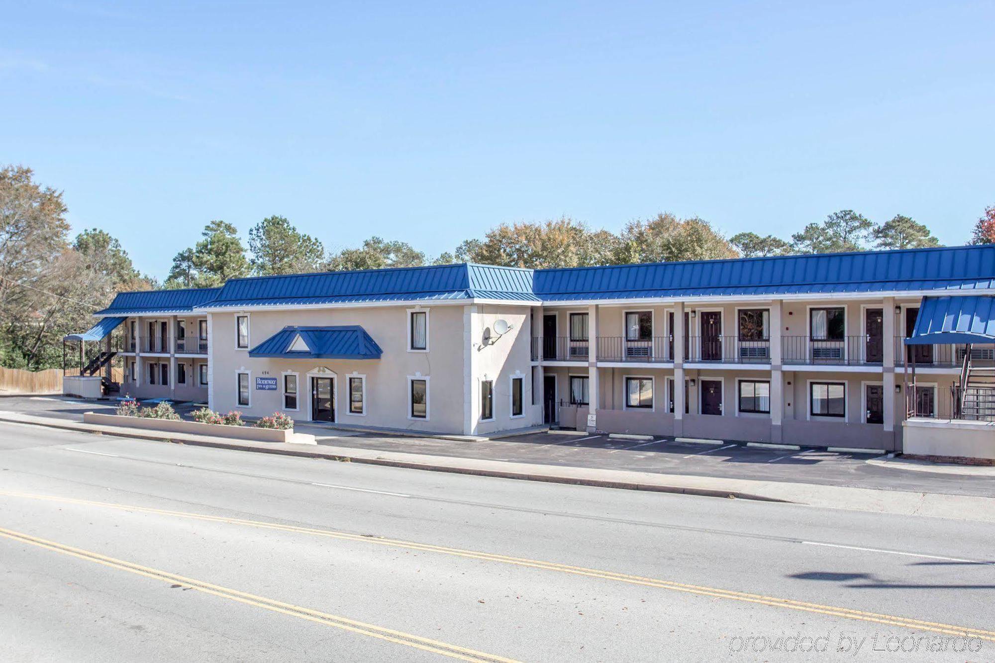 Rodeway Inn & Suites Fort Jackson Columbia Exterior foto